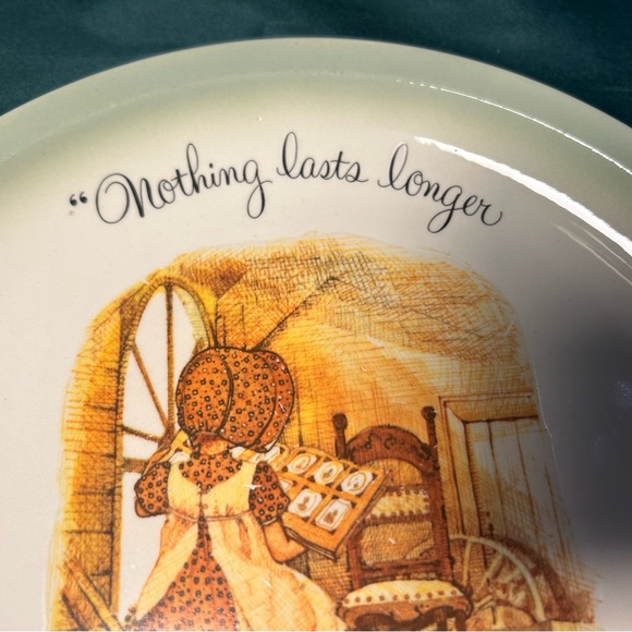 💚🌼Holly Hobbie Collector's Edition Plate - 10.25” Green Rim Vintage 1972 🌼💚 - Picture 4 of 16